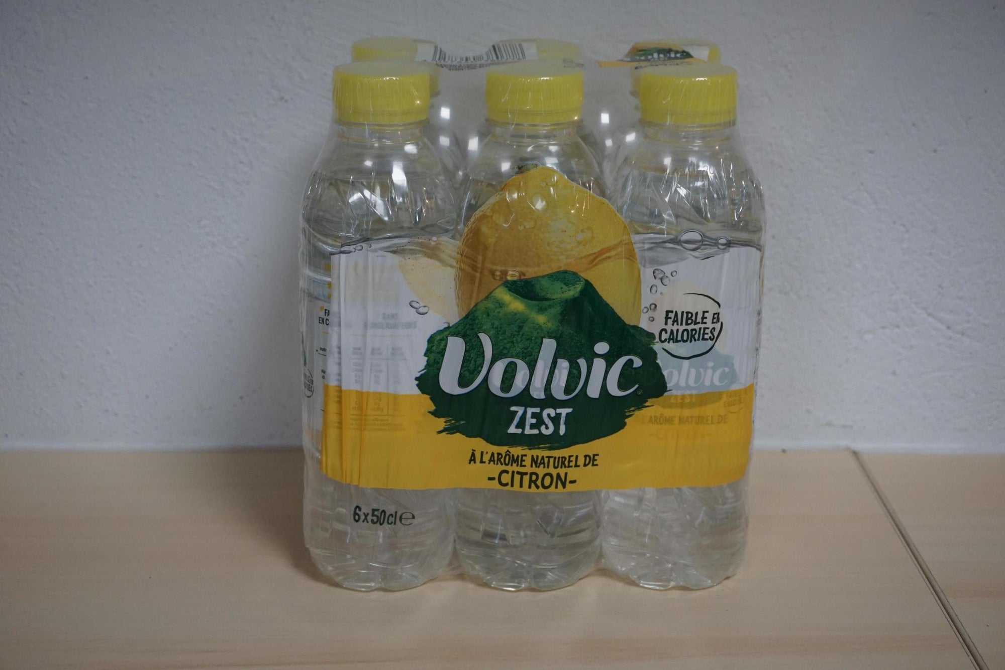 VOLVIC EAU