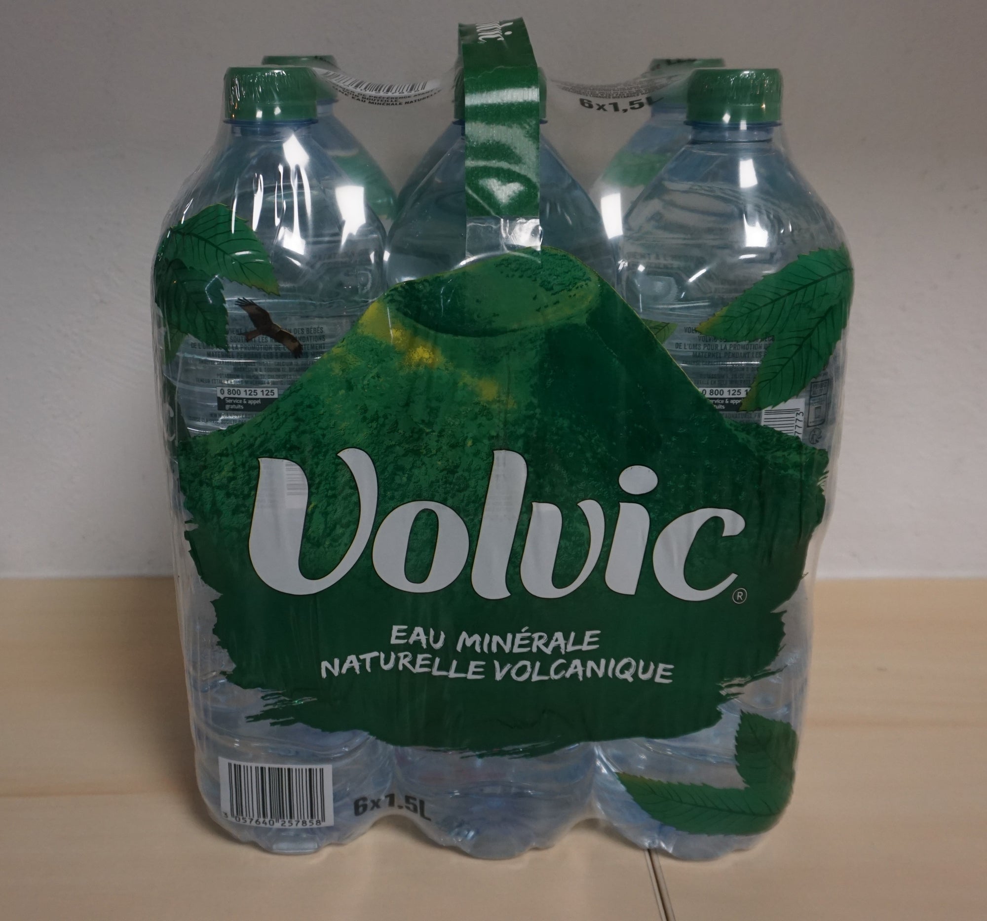 VOLVIC EAU